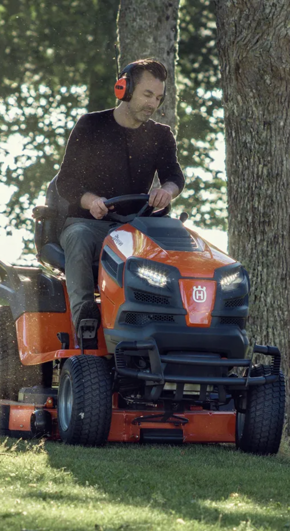 Tracteur tondeuse autoporté Husqvarna et Stiga chez Sermot Angers